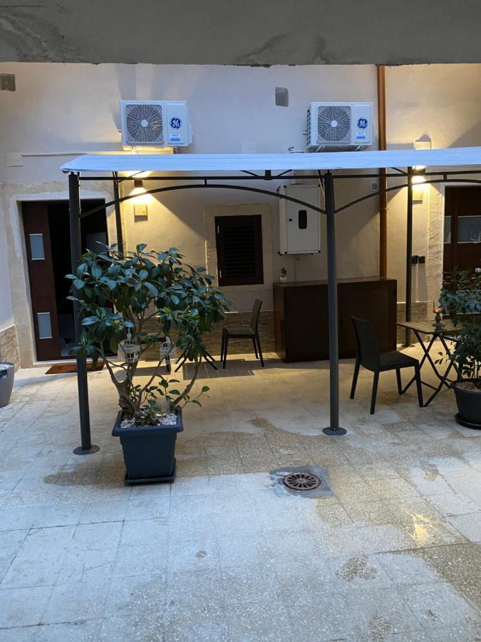 Il Cortiletto28 & House * Syracuse